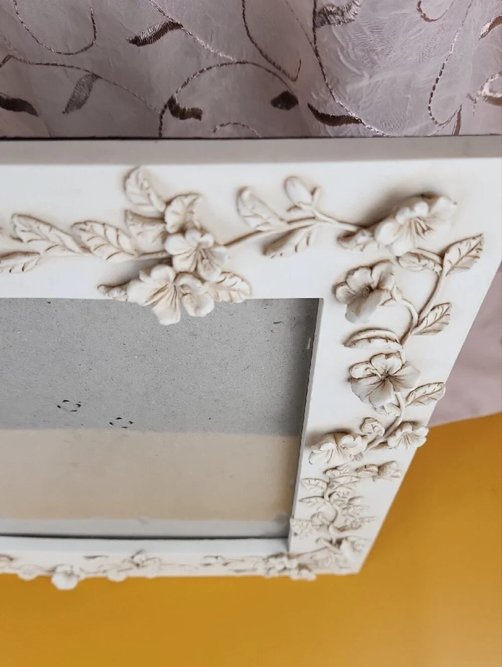 Home Accents Ivory Floral Embossed Photo Frame